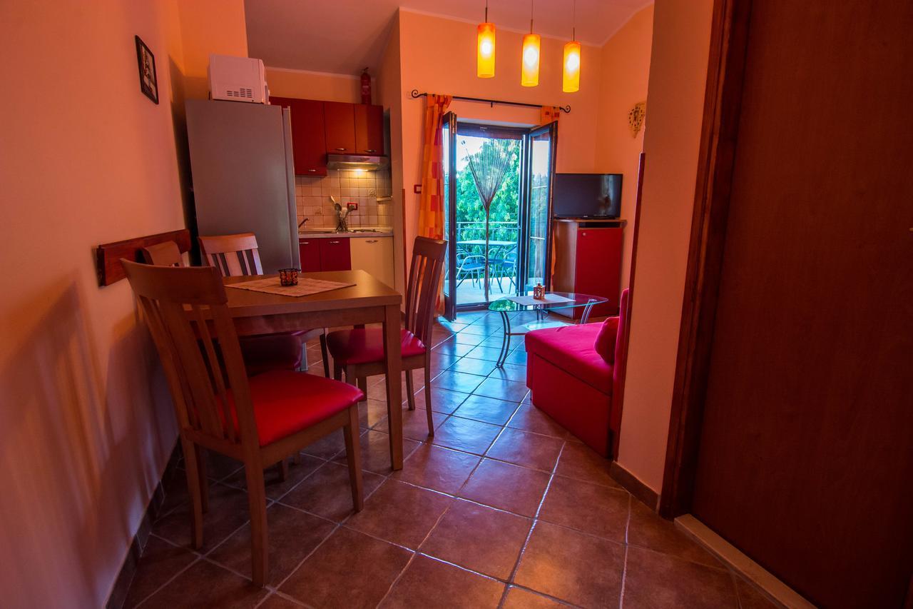 Apartments Angela 1711 Rakalj エクステリア 写真