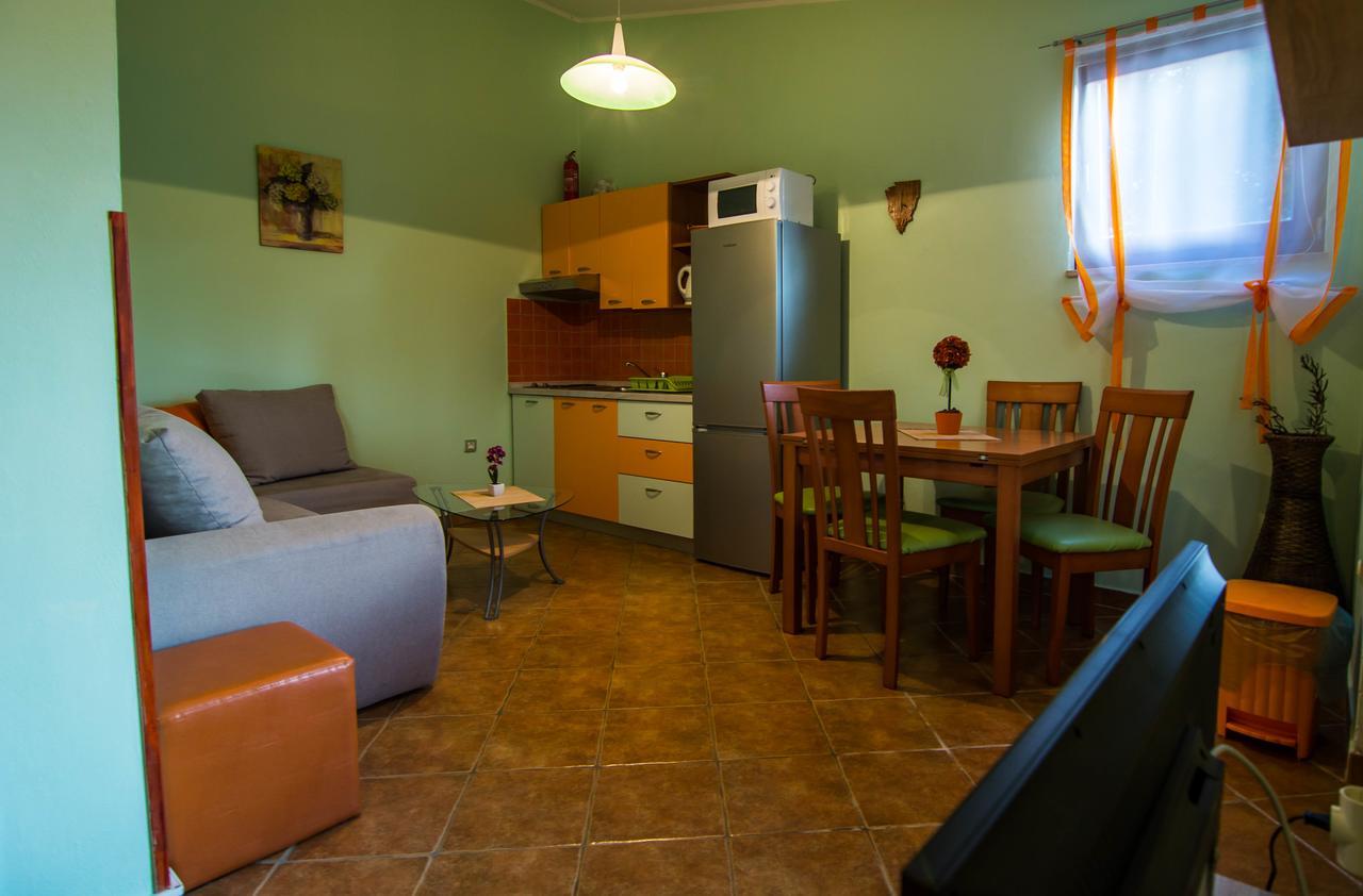 Apartments Angela 1711 Rakalj エクステリア 写真